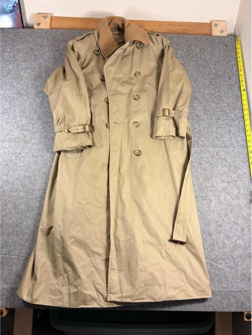Vintage Burberrys Beige Trench Coat Made in England Womens Size 10 Petite